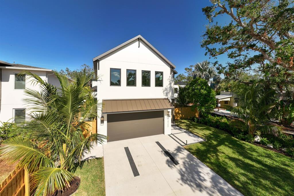 2425 Temple Street Sarasota, FL 34239 - Photo 1 of 1