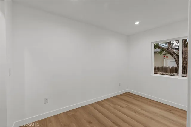 $5,000 | 5730 Stansbury Avenue, Van Nuys, CA 91401