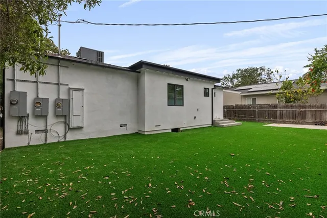 $5,000 | 5730 Stansbury Avenue, Van Nuys, CA 91401