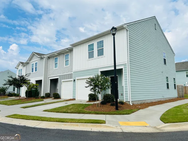 $1,549 | 407 Kings Cross Way, Cartersville, GA 30120