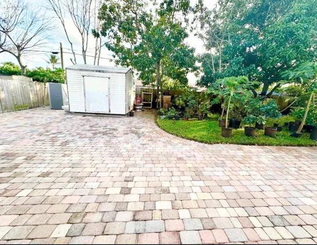 $3,500 | 2594 West End Road, West Palm Beach, FL 33406