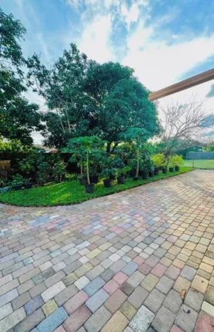 $3,500 | 2594 West End Road, West Palm Beach, FL 33406