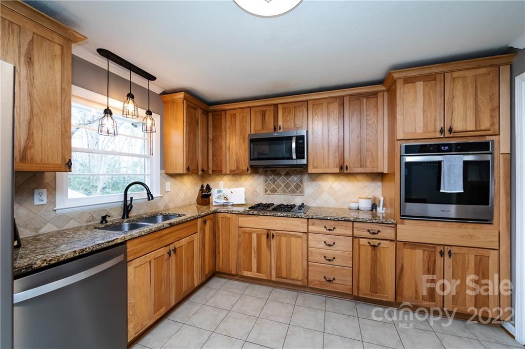 2906 Spring Valley Road Charlotte, NC 28210 - Photo 15 of 31 Gallery Image 15