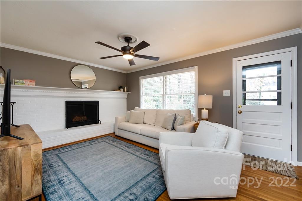 2906 Spring Valley Road Charlotte, NC 28210 - Photo 8 of 31 Gallery Image 8