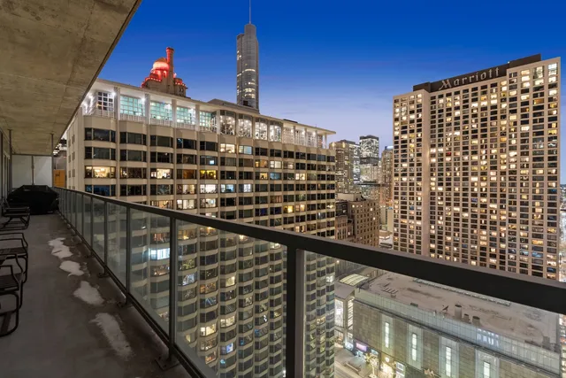 $1,199,000 | 550 North St Clair Street, Unit 2503, Chicago, IL 60611