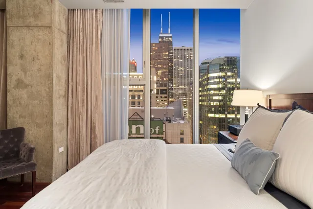 $1,199,000 | 550 North St Clair Street, Unit 2503, Chicago, IL 60611