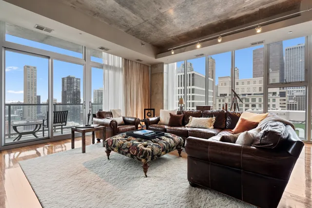 $1,199,000 | 550 North St Clair Street, Unit 2503, Chicago, IL 60611