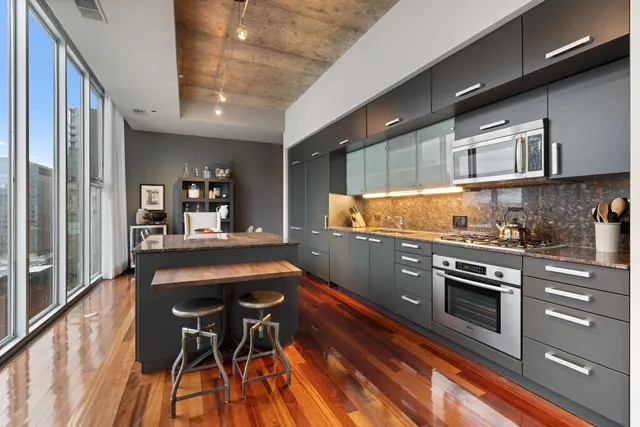 $1,199,000 | 550 North St Clair Street, Unit 2503, Chicago, IL 60611