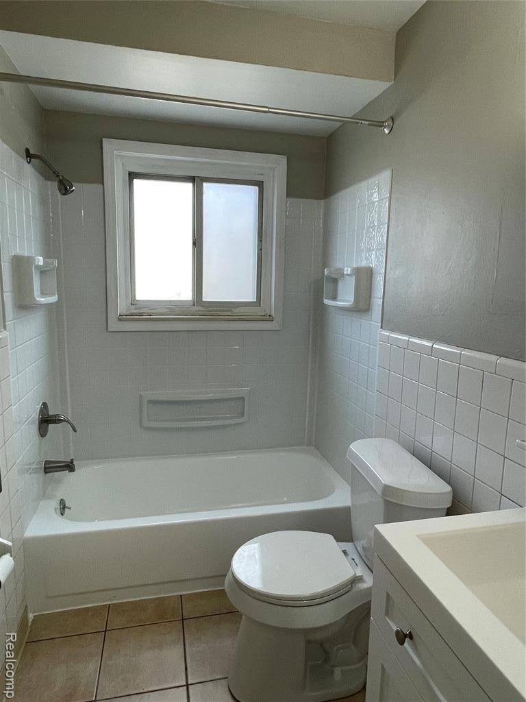 1173 Featherstone Road Pontiac, MI 48342 - Photo 15 of 23 Gallery Image 15