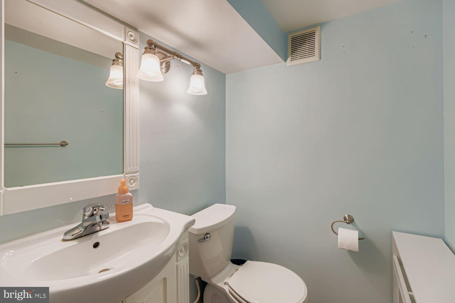 649 Dover Street Baltimore, MD 21230 - Photo 13 of 25