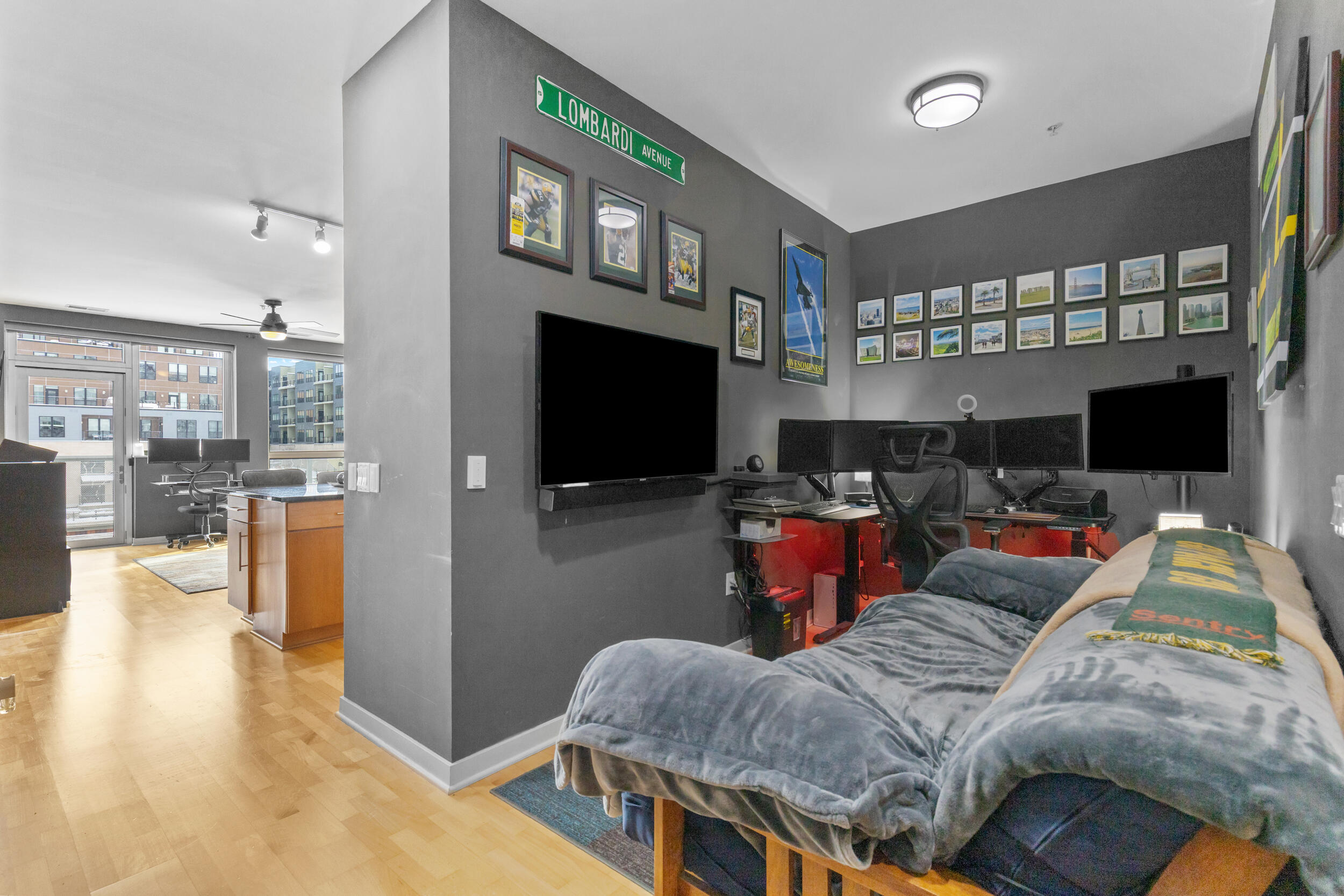 1902 North Commerce Street, Unit 210 Milwaukee, WI 53212 - Photo 6 of 19 Bonus Den Space!