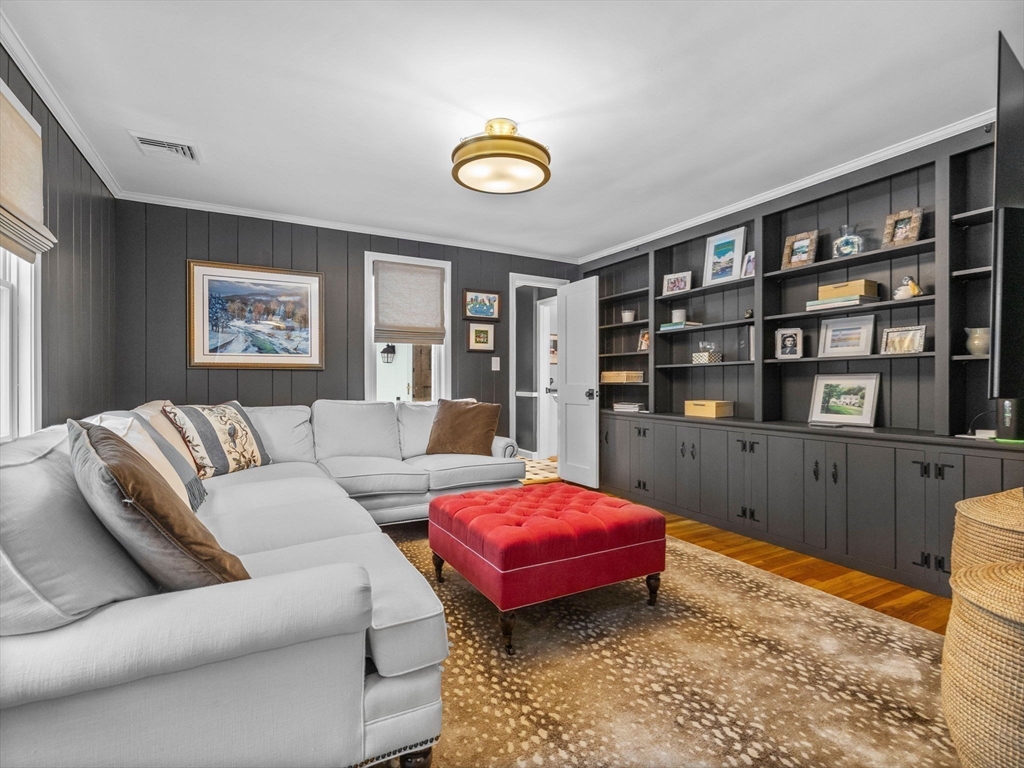 106 Walpole Street Dover, MA 02030 - Photo 11 of 30