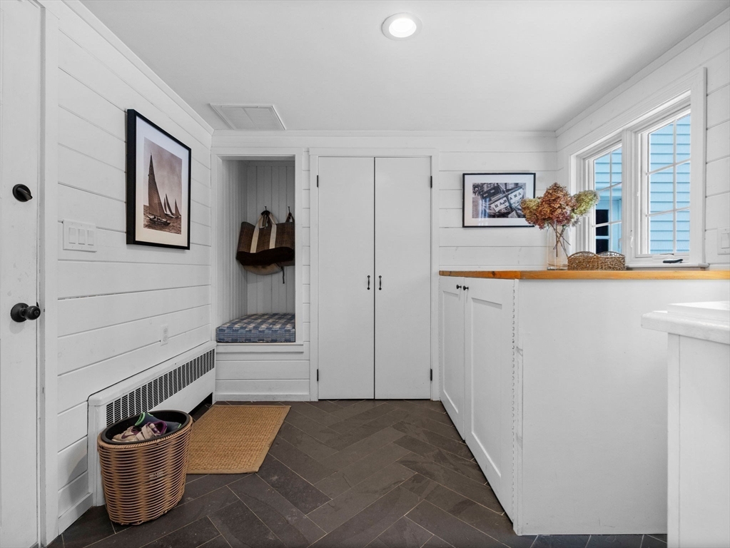 106 Walpole Street Dover, MA 02030 - Photo 10 of 30