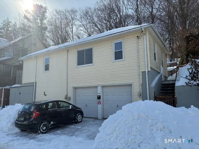 $2,400 | 68 New Street, Seymour, CT 06483