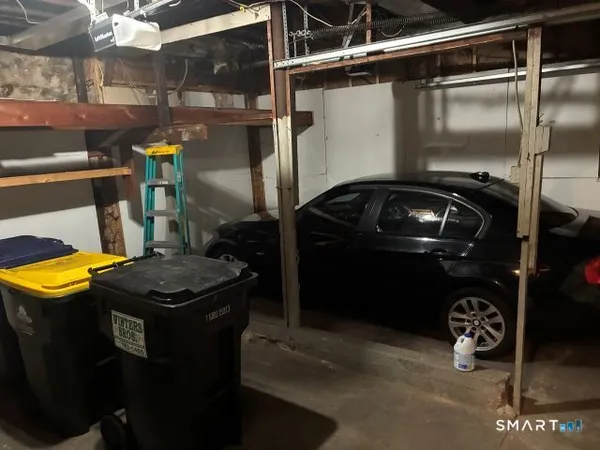 $2,400 | 68 New Street, Seymour, CT 06483