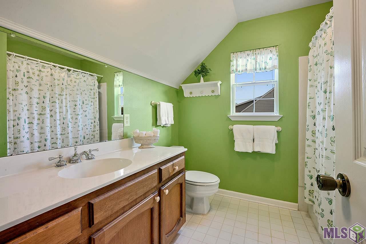 1341 Patrick Drive Baton Rouge, LA 70810 - Photo 14 of 16 Guest Bathroom