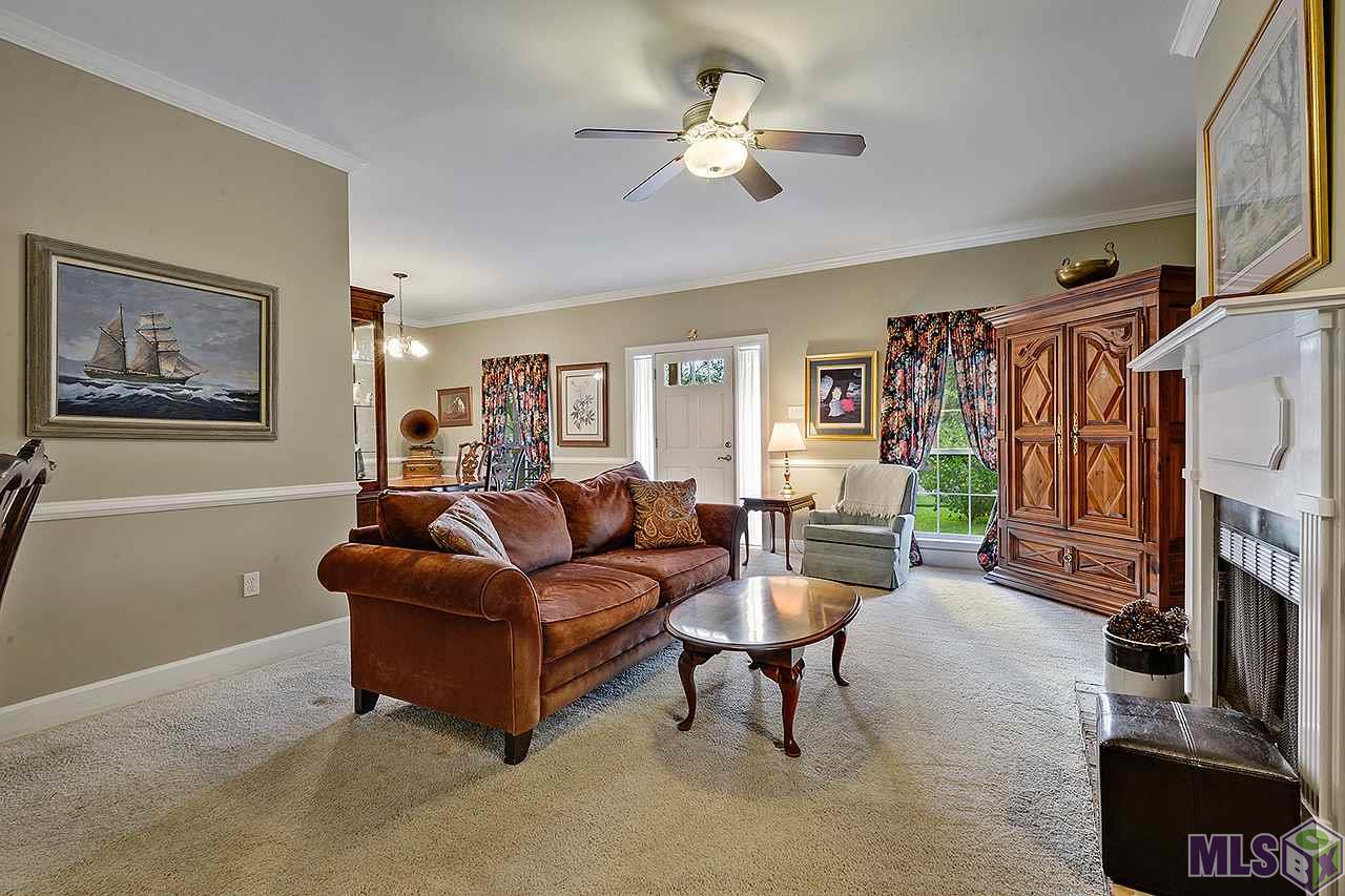 1341 Patrick Drive Baton Rouge, LA 70810 - Photo 5 of 16 Living Room