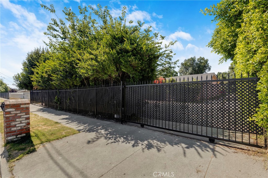 19000 Strathern Street Reseda, CA 91335 - Photo 2 of 42