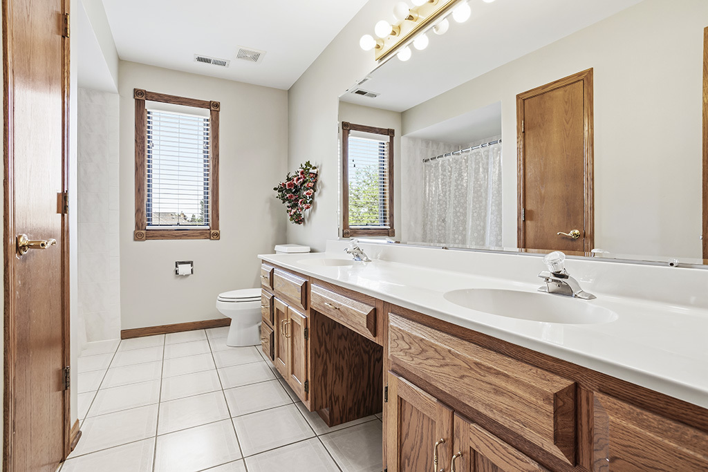 705 Ridgefield Road New Lenox, IL 60451 - Photo 23 of 35