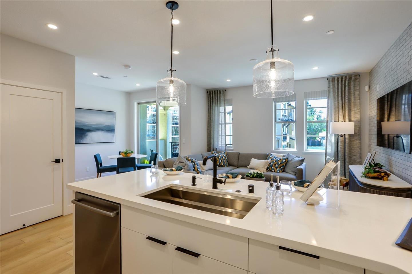1363 West Middlefield Road Mountain View, CA 94043 - Photo 10 of 29 Gallery Image 10