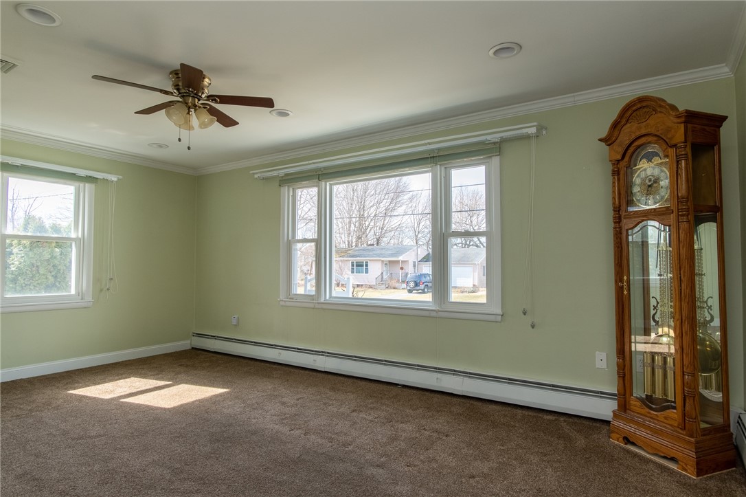 63 Stage Coach Road Portsmouth, RI 02871 - Photo 8 of 27 living room