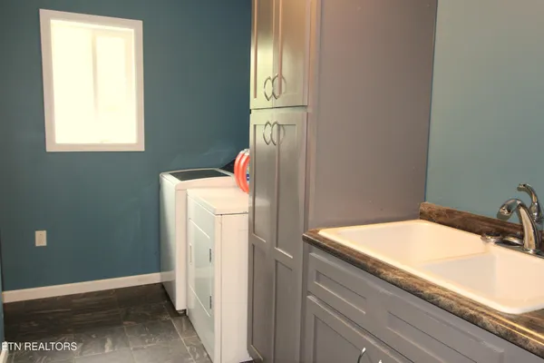 $430,000 | 241 Oswego Road, Jellico, TN 37762