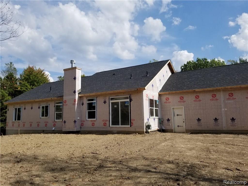 9155 Denton Hill Road Fenton, MI 48430 - Photo 8 of 31