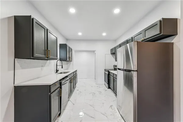 $199,000 | 2600 Cleveland Avenue, Kansas City, MO 64127