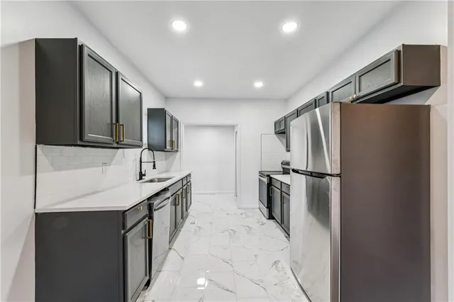 $199,000 | 2600 Cleveland Avenue, Kansas City, MO 64127