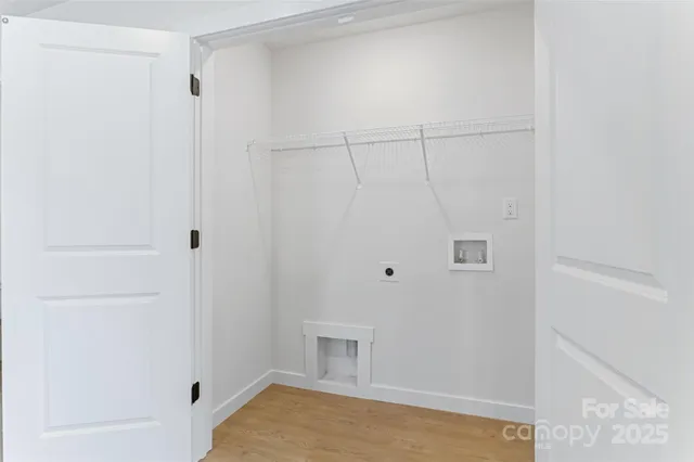 $429,000 | 128 18th St Place Northwest, Hickory, NC 28601