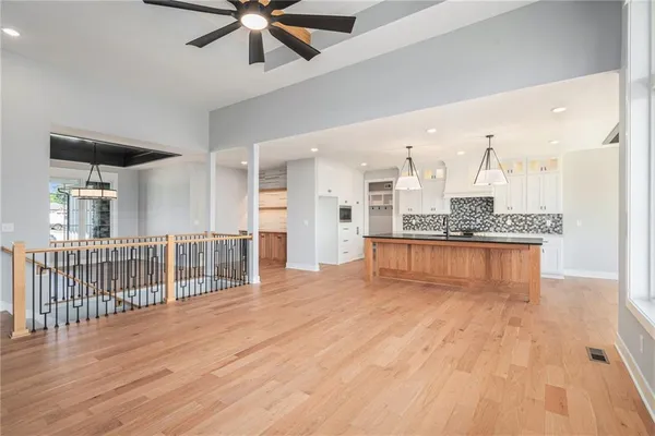 $939,950 | 5163 Northwest 47th Street, Riverside, MO 64150