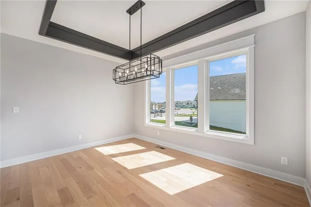 $939,950 | 5163 Northwest 47th Street, Riverside, MO 64150