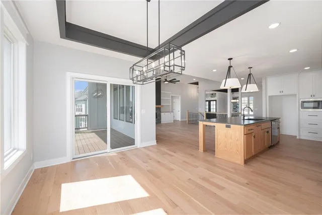 $939,950 | 5163 Northwest 47th Street, Riverside, MO 64150