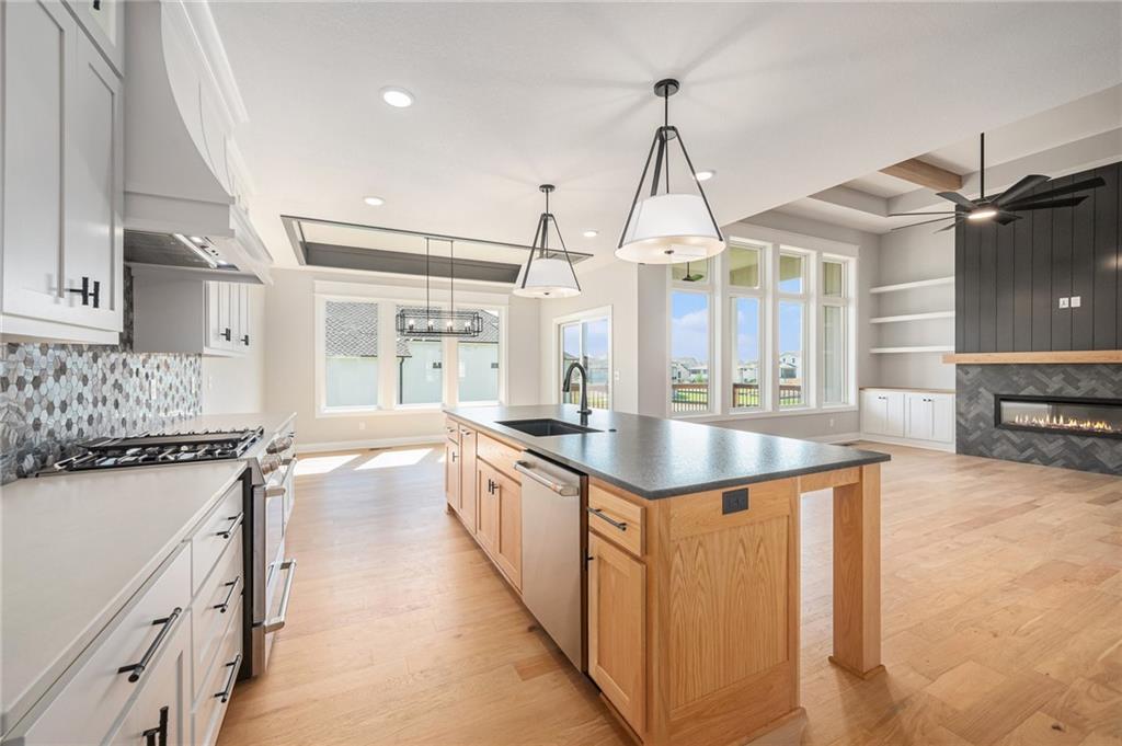 5163 Northwest 47th Street Riverside, MO 64150 - Photo 18 of 48