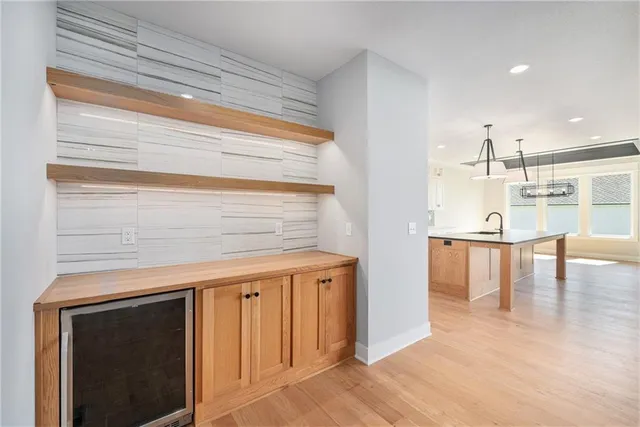 $939,950 | 5163 Northwest 47th Street, Riverside, MO 64150