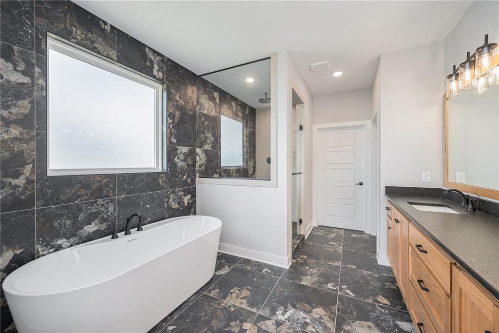 5163 Northwest 47th Street Riverside, MO 64150 - Photo 24 of 48