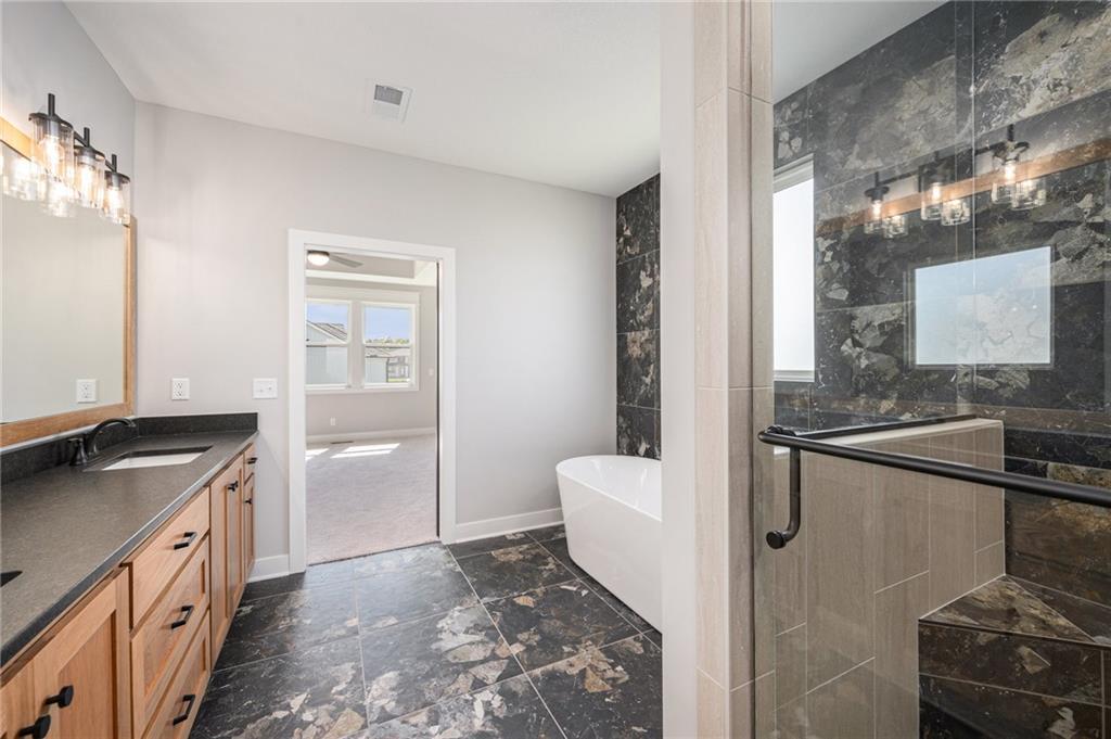 5163 Northwest 47th Street Riverside, MO 64150 - Photo 25 of 48