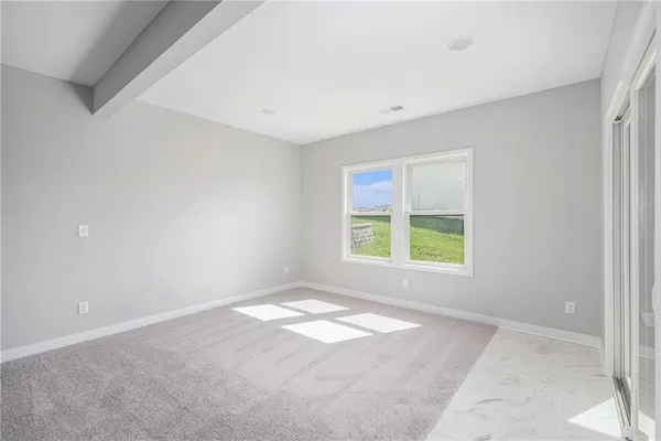 $939,950 | 5163 Northwest 47th Street, Riverside, MO 64150