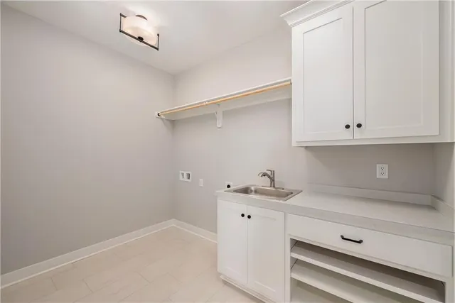 $939,950 | 5163 Northwest 47th Street, Riverside, MO 64150