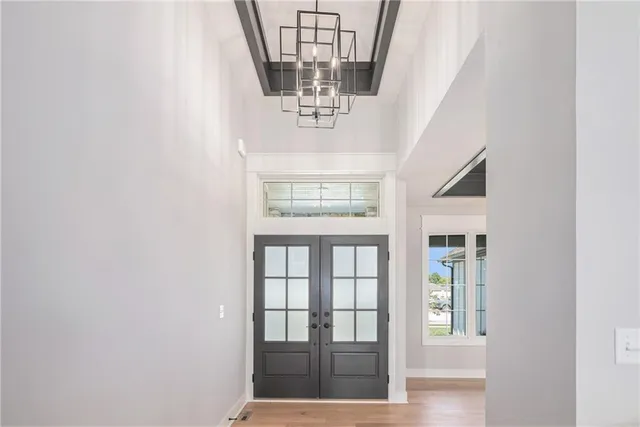 $939,950 | 5163 Northwest 47th Street, Riverside, MO 64150