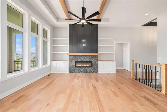 $939,950 | 5163 Northwest 47th Street, Riverside, MO 64150