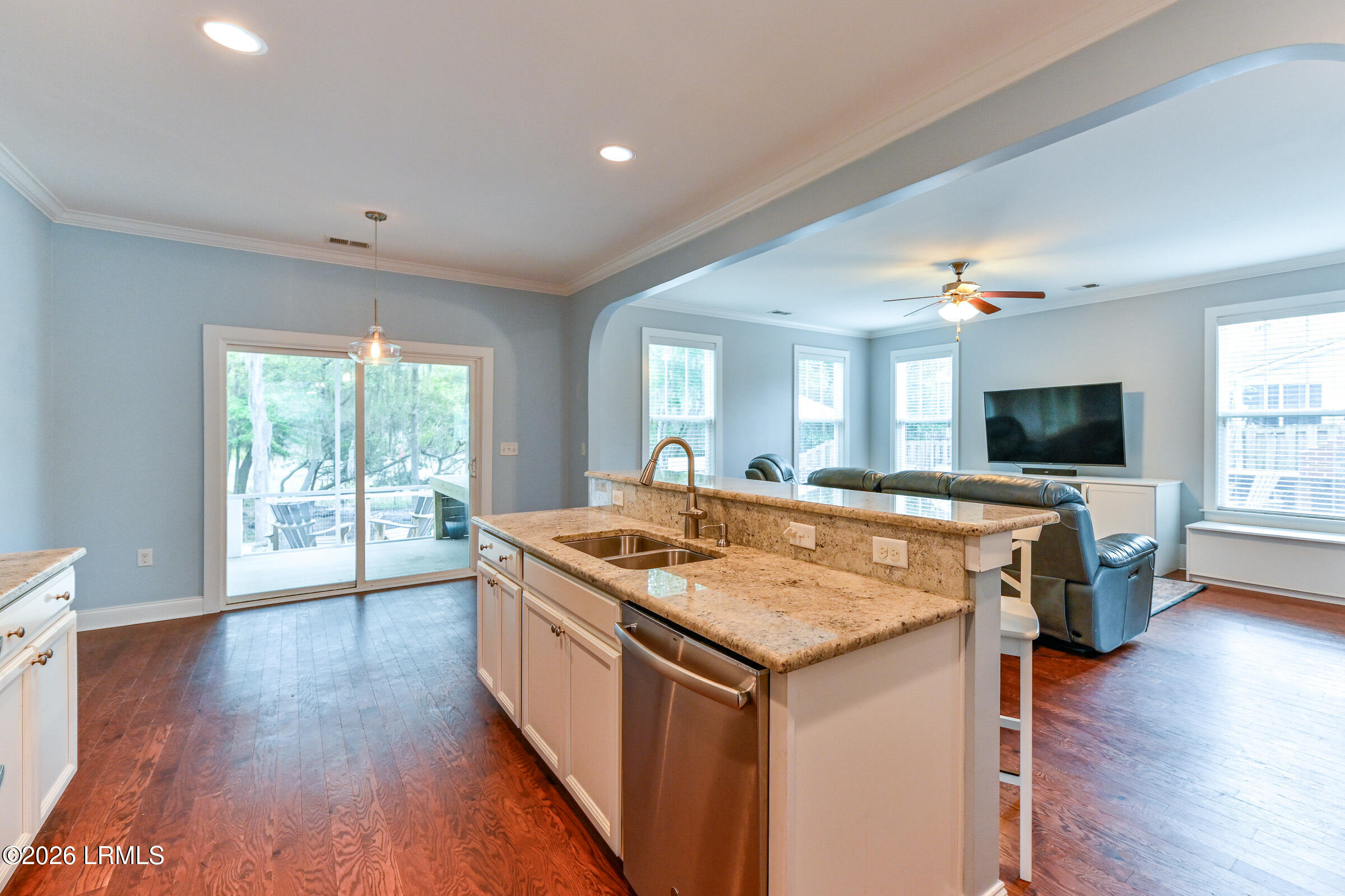 4 Mockingbird Drive Beaufort, SC 29907 - Photo 20 of 43 Sit in bar top