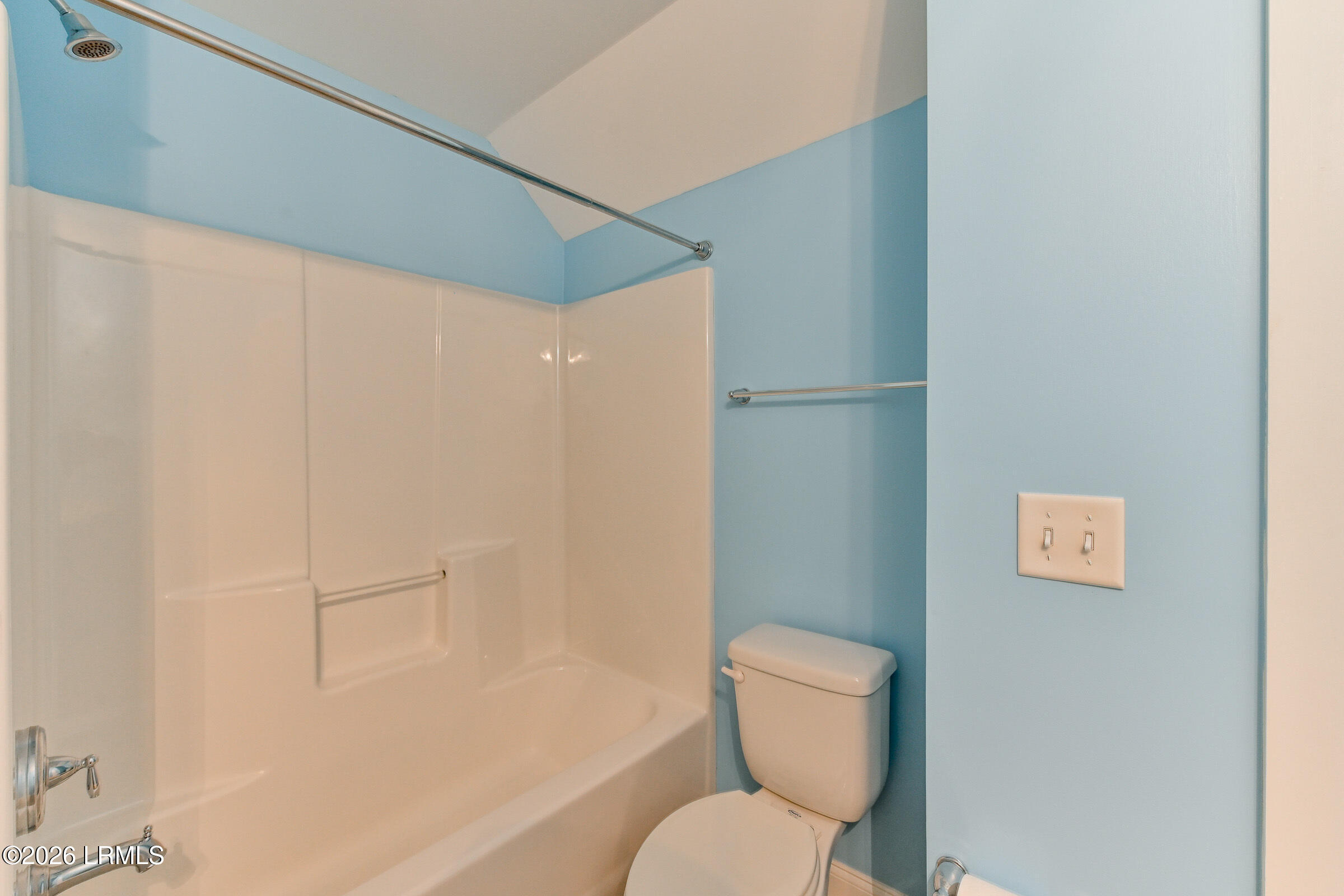 4 Mockingbird Drive Beaufort, SC 29907 - Photo 35 of 43 upstairs full bath