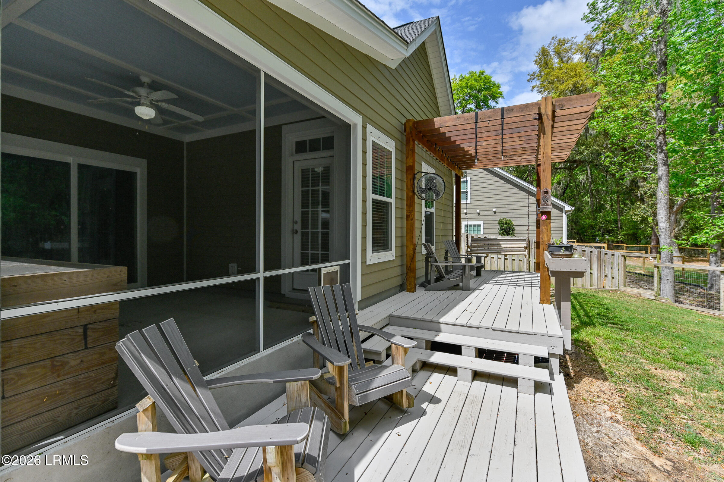 4 Mockingbird Drive Beaufort, SC 29907 - Photo 8 of 43 Back deck