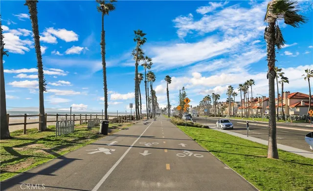 $1,388,888 | 4165 Warner Avenue, Unit 202, Huntington Beach, CA 92649