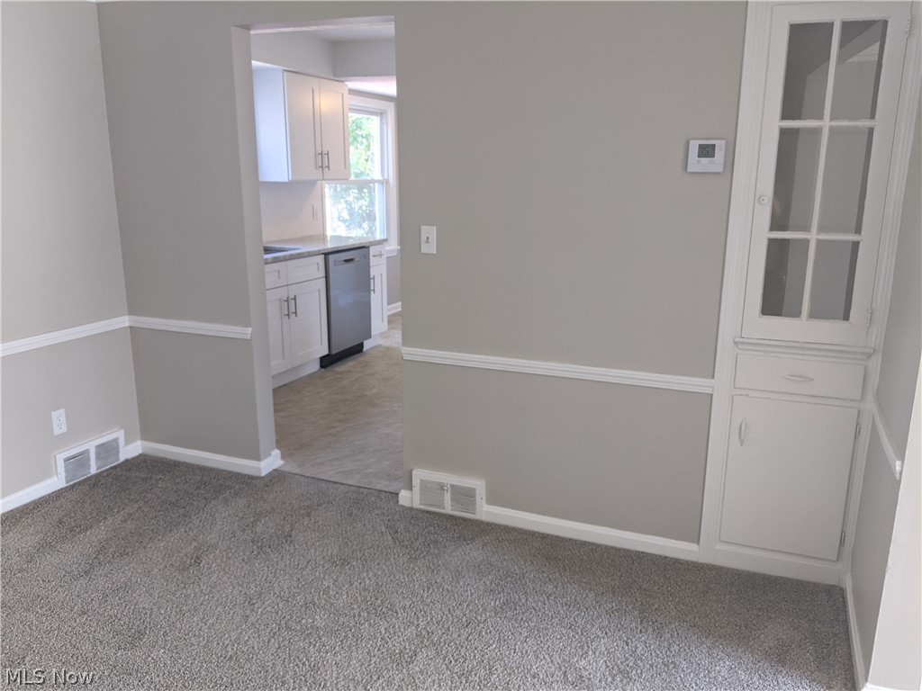 3859 Covington Road South Euclid, OH 44121 - Photo 12 of 35