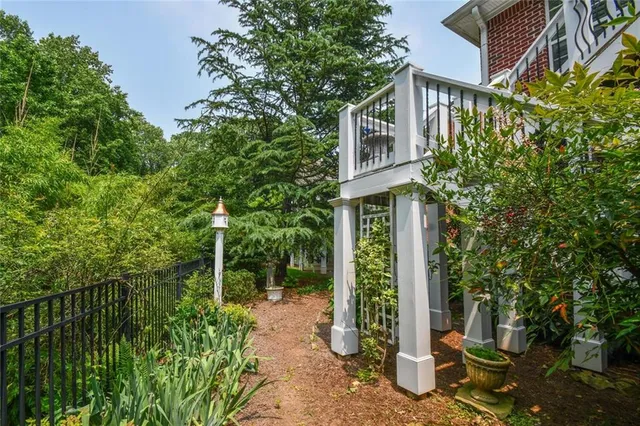 $649,000 | 1173 St Charles Place, Gainesville, GA 30501