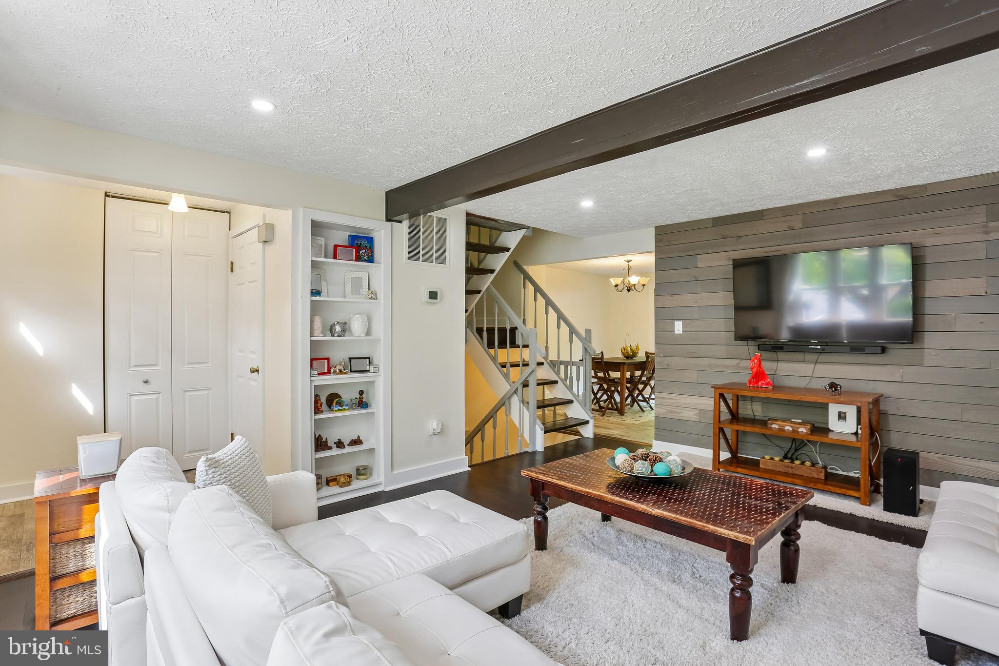 10508 Apple Ridge Road Gaithersburg, MD 20886 - Photo 5 of 27