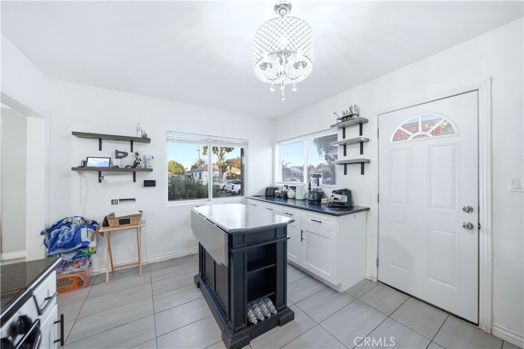 307 South Locust Avenue Compton, CA 90221 - Photo 9 of 35