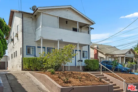 $1,075,000 | 2810 East 6th Street, Los Angeles, CA 90023